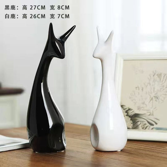 Modern Nordic Deer Family Figurines – Minimalist Home Decor Sculpture Set (Matte Finish)