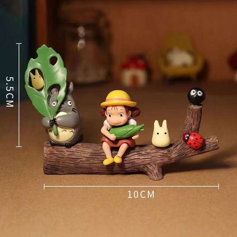 Totoro & Mei Resin Figurine Diorama – Studio Ghibli Inspired Miniature Home Decor